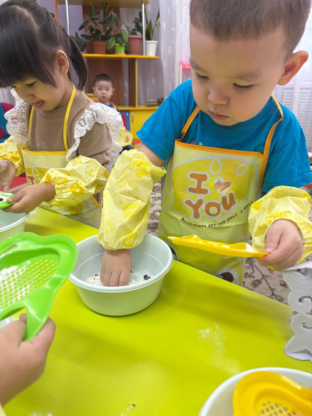 photo_5424971482640617091_w