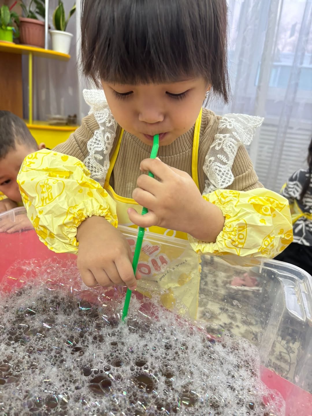 photo_5424971482640617099_w